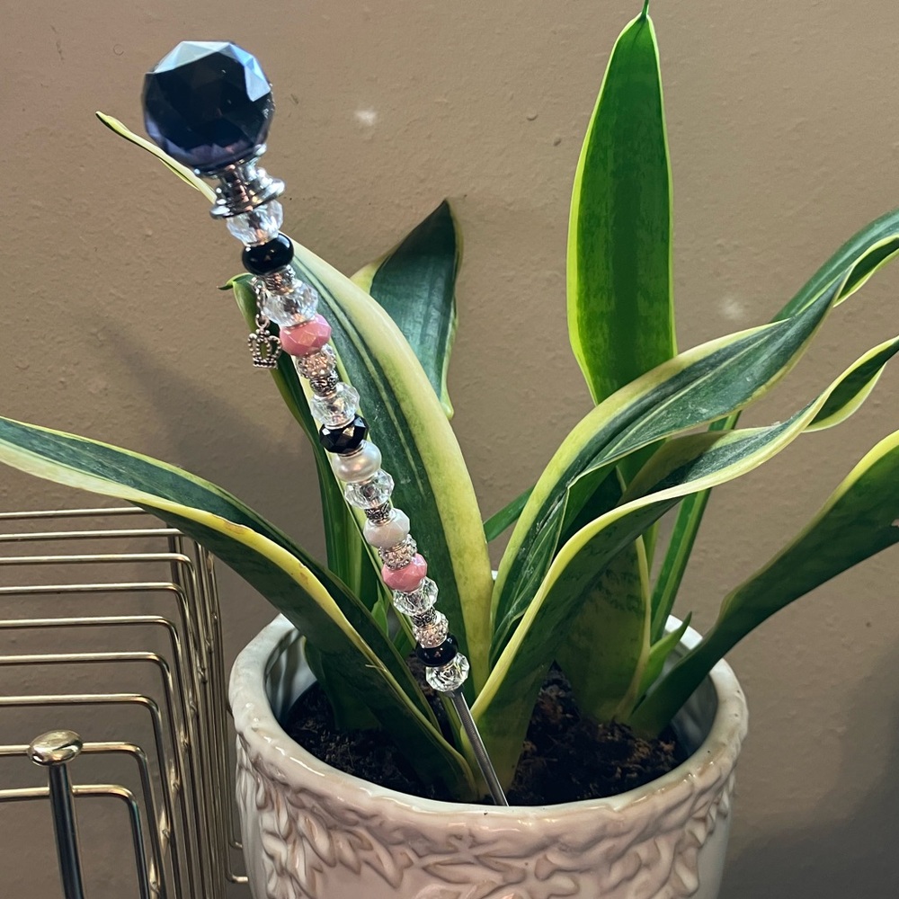Beaded plant stake